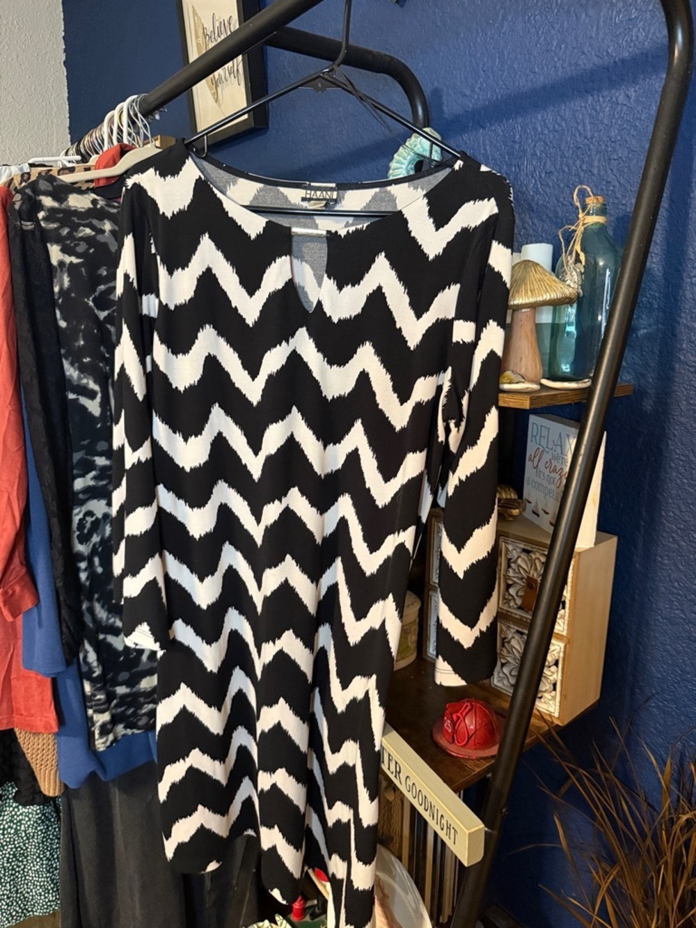 Black & White Chevron Long Sleeve Dress